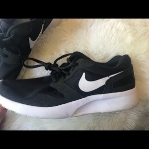 Nike tanjun sneakers